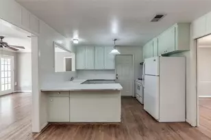 5537 Lincrest Ln, Houston, TX 77056 - Photo 10