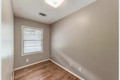 5537 Lincrest Lane, Houston, TX 77056 - Photo 18