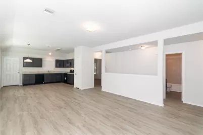 8606 Doris Oaks Circle, Houston, TX 77028 - Photo 4