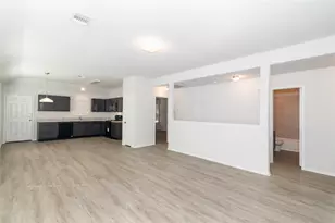 8606 Doris Oaks Cir, Houston, TX 77028 - Photo 4