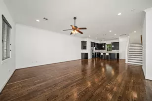 22 Hermann Park Ct, Houston, TX 77021 - Photo 2
