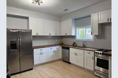 125 N Shirley St, Alvin, TX 77511 - Photo 30