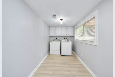 125 N Shirley St, Alvin, TX 77511 - Photo 18