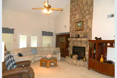 238 Bluff Drive, Livingston, TX 77351 - Photo 6