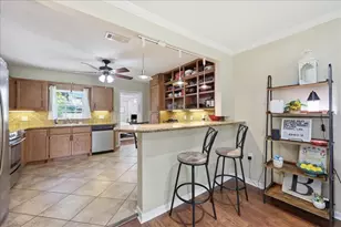 400 Nevils St, Bridge City, TX 77611 - Photo 8
