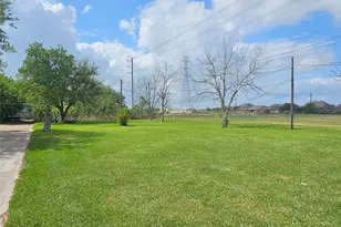 1218 E Pasadena Blvd, Deer Park, TX 77536 - Photo 1