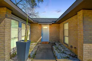 2203 Briarview Dr, Houston, TX 77077 - Photo 4