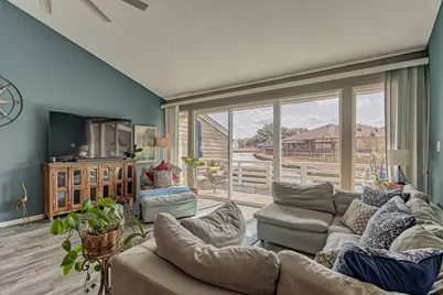 1 April Point Drive S, Conroe, TX 77356 - Photo 20