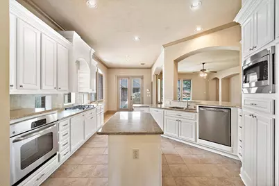 10015 Cinco Ridge Drive, Katy, TX 77494 - Photo 4