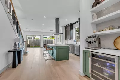 1724 Ridgewood Street, Houston, TX 77006 - Photo 8
