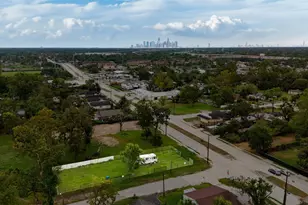 4701 Corto St, Houston, TX 77016 - Photo 4