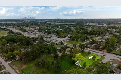 4701 Corto Street, Houston, TX 77016 - Photo 2