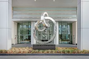 2727 Kirby Dr, Houston, TX 77098 - Photo 2