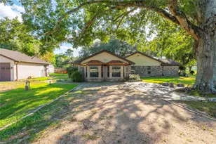 6903 Meadowlark Ln, Alvin, TX 77511 - Photo 38
