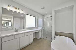 18902 Moonriver St, Conroe, TX 77302 - Photo 10