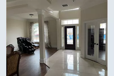 5105 Maple Street, Bellaire, TX 77401 - Photo 16