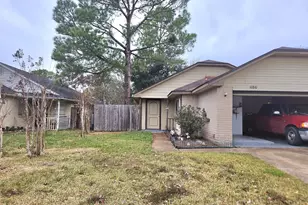 10810 Parkland Woods Dr, Sugar Land, TX 77498 - Photo 4