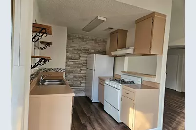 10810 Parkland Woods Drive, Sugar Land, TX 77498 - Photo 12