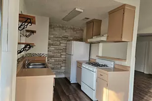 10810 Parkland Woods Dr, Sugar Land, TX 77498 - Photo 12