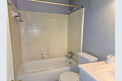 10810 Parkland Woods Drive, Sugar Land, TX 77498 - Photo 16