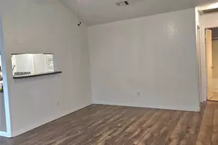 10810 Parkland Woods Dr, Sugar Land, TX 77498 - Photo 6