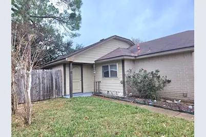 10810 Parkland Woods Drive, Sugar Land, TX 77498 - Photo 2