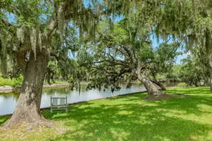 511 Edgewater St, Clute, TX 77531 - Photo 38