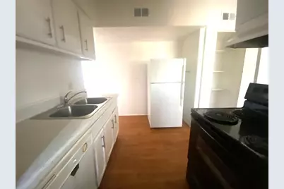 215 Avenue E #4, South Houston, TX 77587 - Photo 6