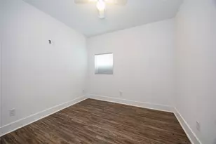 10930 Exeter St, Houston, TX 77093 - Photo 14