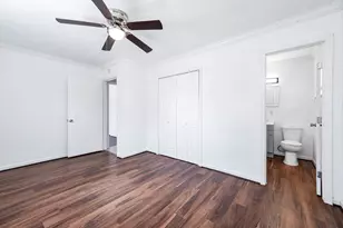 206 Crestview Dr, Hitchcock, TX 77563 - Photo 22