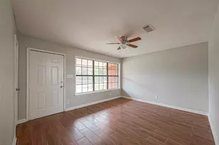 11615 Duane St, Houston, TX 77047 - Photo 2