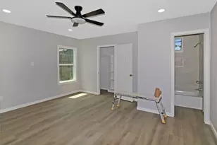 8711 Shadow Crest St, Houston, TX 77074 - Photo 12
