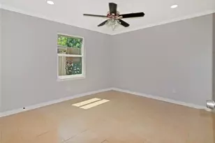 8711 Shadow Crest St, Houston, TX 77074 - Photo 6