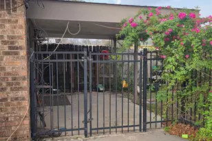 2414 Goldenrod St, Highlands, TX 77562 - Photo 16