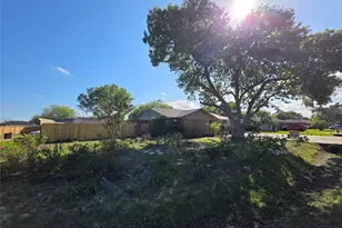 2414 Goldenrod St, Highlands, TX 77562 - Photo 22