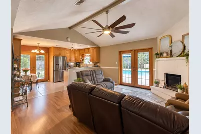 2414 Goldenrod Street, Highlands, TX 77562 - Photo 4
