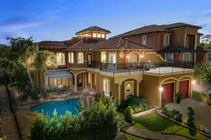 541 Villa Dr, Seabrook, TX 77586 - Photo 1