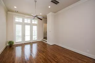 1027 St Charles St, Houston, TX 77003 - Photo 8
