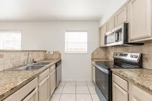 1922 Avenue B, Katy, TX 77493 - Photo 6