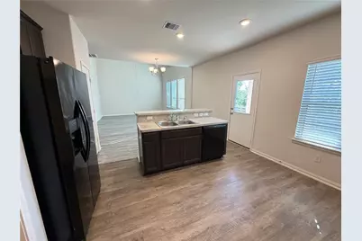 6602 Blimp Base Boulevard, Hitchcock, TX 77563 - Photo 12