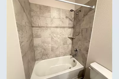 6602 Blimp Base Boulevard, Hitchcock, TX 77563 - Photo 20