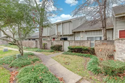 12926 Greenway Chase Court #2926, Houston, TX 77072 - Photo 2