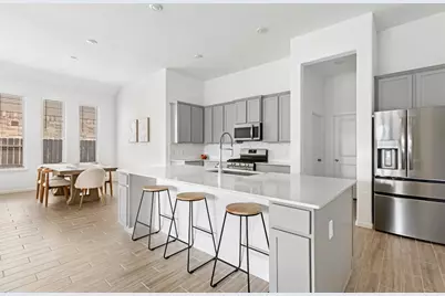 9423 Pelican Cliff Court Cliff, Houston, TX 77365 - Photo 2