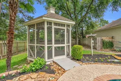 142 W Shadowpoint Circle, The Woodlands, TX 77381 - Photo 40