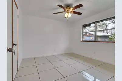 2002 W Highway 6, Alvin, TX 77511 - Photo 12