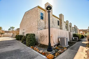 8085 El Mundo St, Houston, TX 77054 - Photo 28