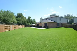 10426 Nickel Grove Dr, Houston, TX 77095 - Photo 2