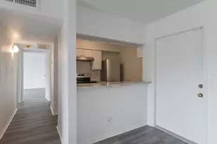 3025 Walnut Bend Ln, Houston, TX 77042 - Photo 6