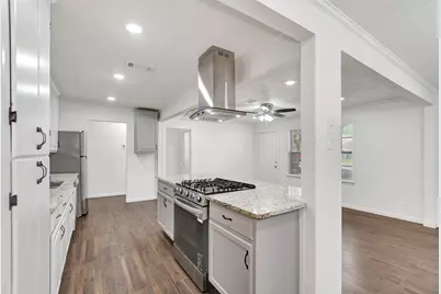 3910 Englewood Street, Houston, TX 77026 - Photo 6