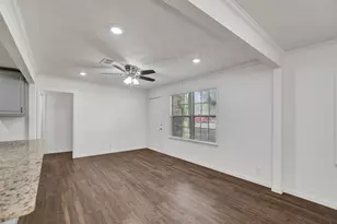 3910 Englewood St, Houston, TX 77026 - Photo 10